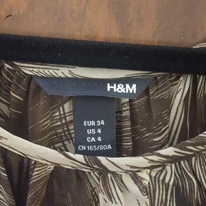 H&M Tops - H&M sheer top H&M Tops - H&M sheer top